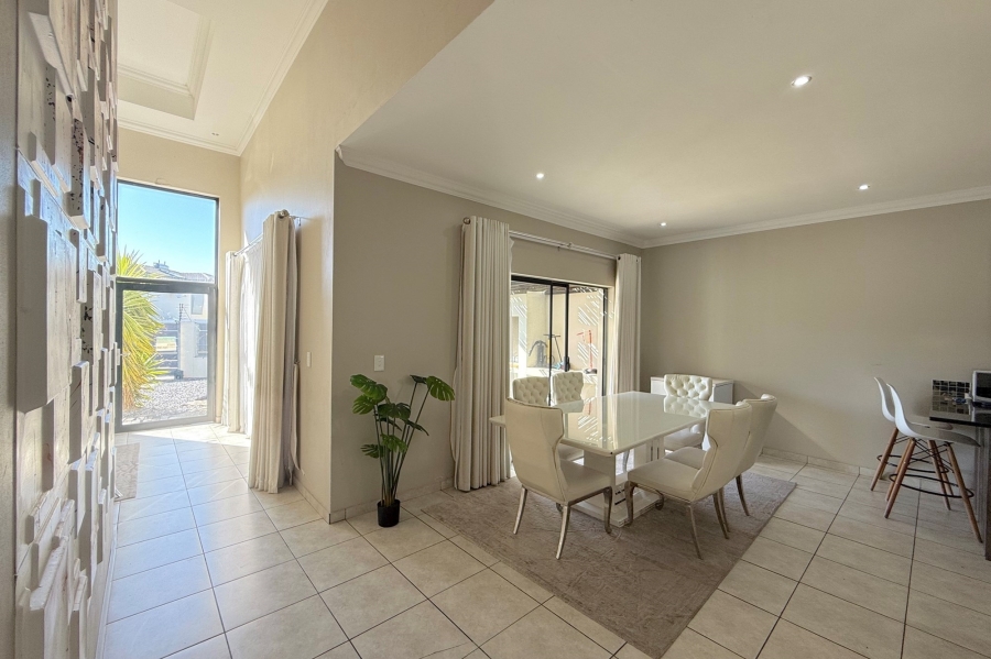 3 Bedroom Property for Sale in Parklands North Western Cape